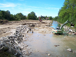 Gewässerausbau mit Ufersicherung