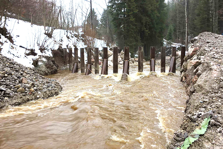 Rechenzinken zum Schwemmholzrechen fertiggestellt Rechenzinken zum Schwemmholzrechen fertiggestellt