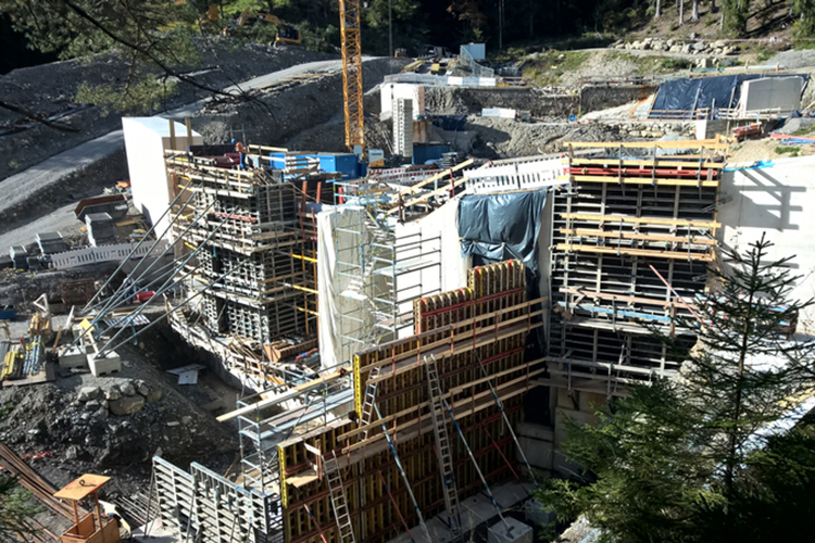 Stand der Betonarbeiten an der Geschiebedosiersperre, Oktober 2022 Stand der Betonarbeiten an der Geschiebedosiersperre, Oktober 2022